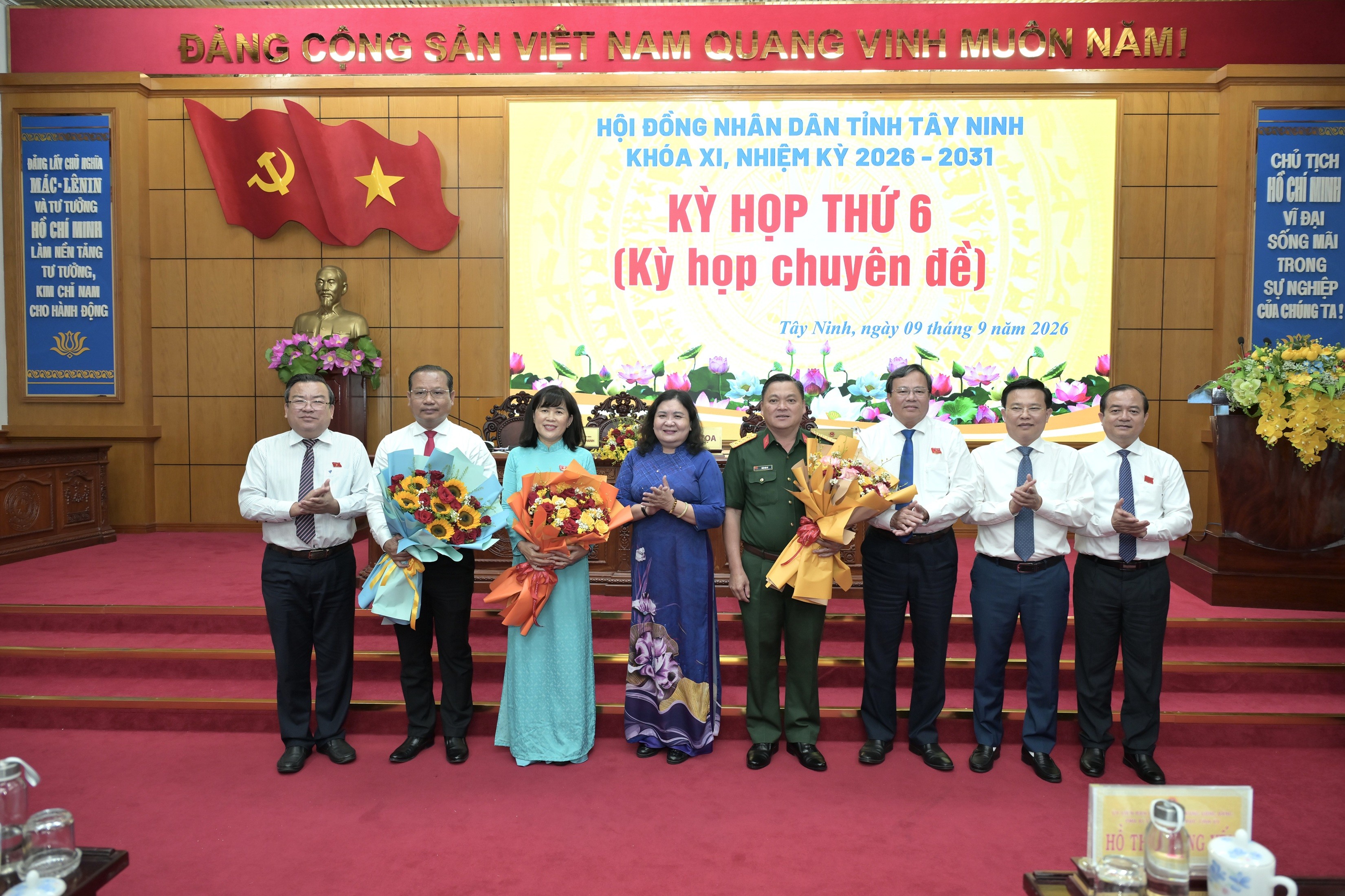 tay-ninh-bau-chu-tich-hdnd-tinh-va-2-pho-chu-tich-ubnd-tinh-02-1789003255.jpg