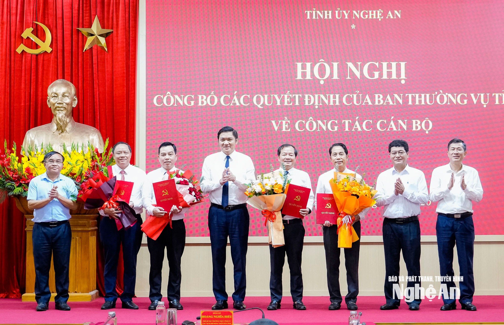 kien-toan-nhan-su-chu-chot-bo-nhiem-lanh-dao-moi-tai-nghe-an-va-lao-cai-01-1789621059.jpg