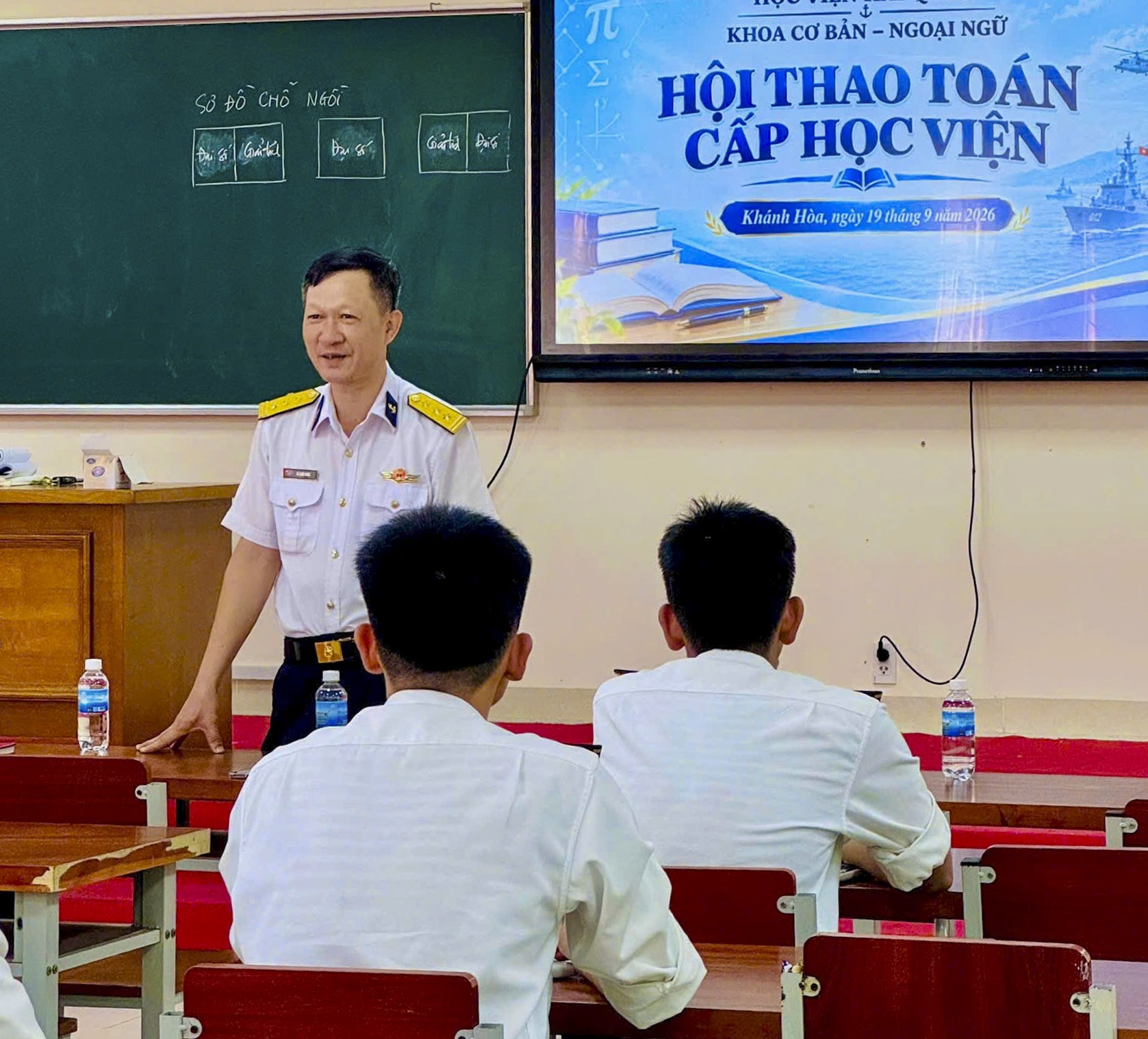 1-ban-to-chuc-dong-vien-hoc-vien-tu-tin-no-luc-va-hoan-thanh-tot-cac-noi-dung-cua-hoi-thao-1789858994.jpg