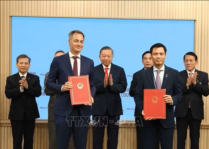 van-kien-vietnam-lhq-5811-1790135567.png