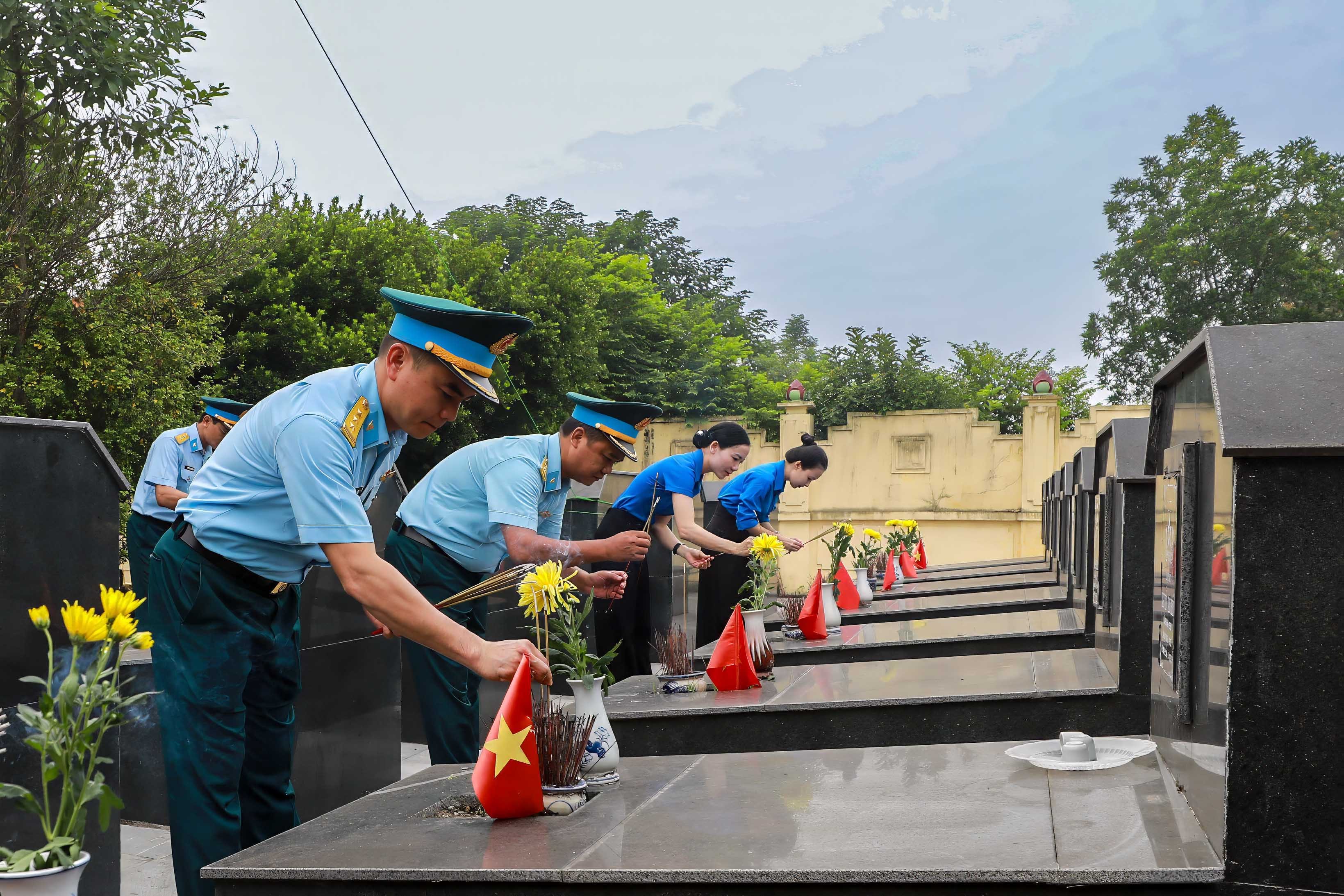 chinh-uy-2-1790296589.jpg