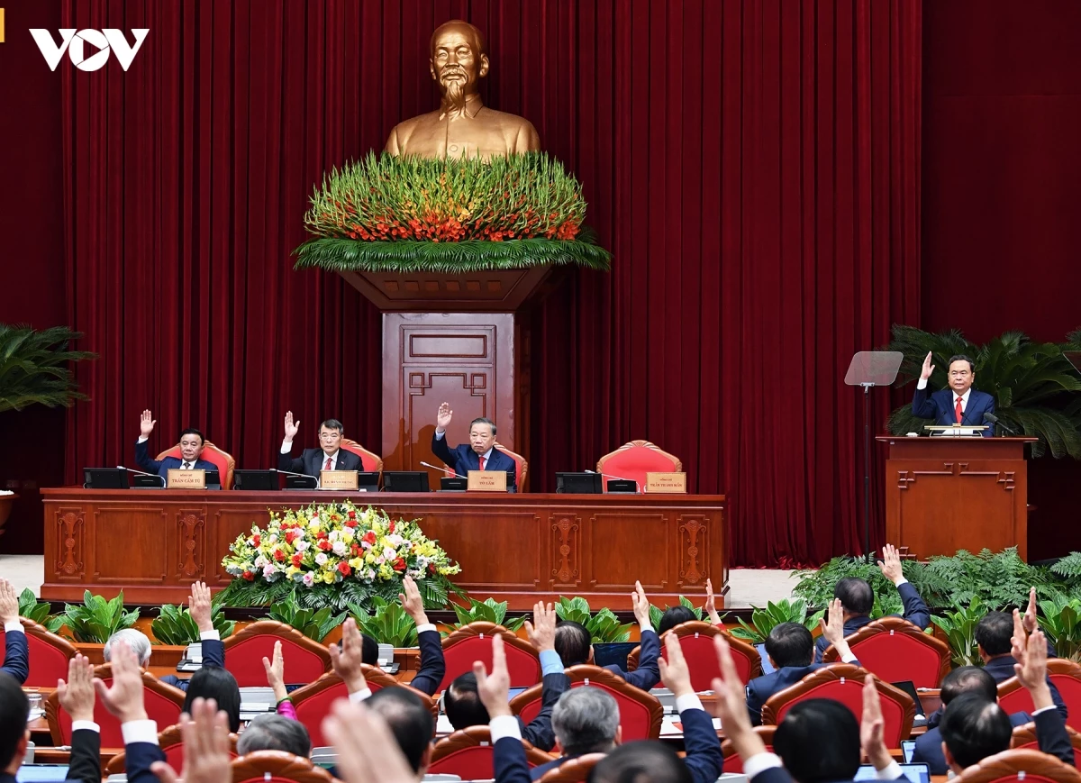 khai-mac-hoi-nghi-trung-uong-4-khoa-147-1791169844.webp