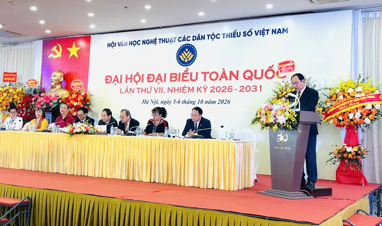 5-dh-vii-hoi-vhnt-dtts-vn-4-ph-v-han-trinh-bay-bao-cao-1791381739.jpg