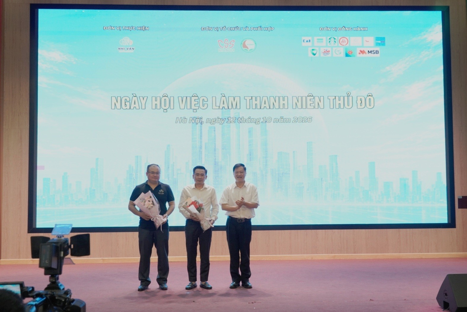 ket-noi-doanh-nghiep-mo-rong-co-hoi-viec-lam-cho-sinh-vien-02-1791795294.jpg