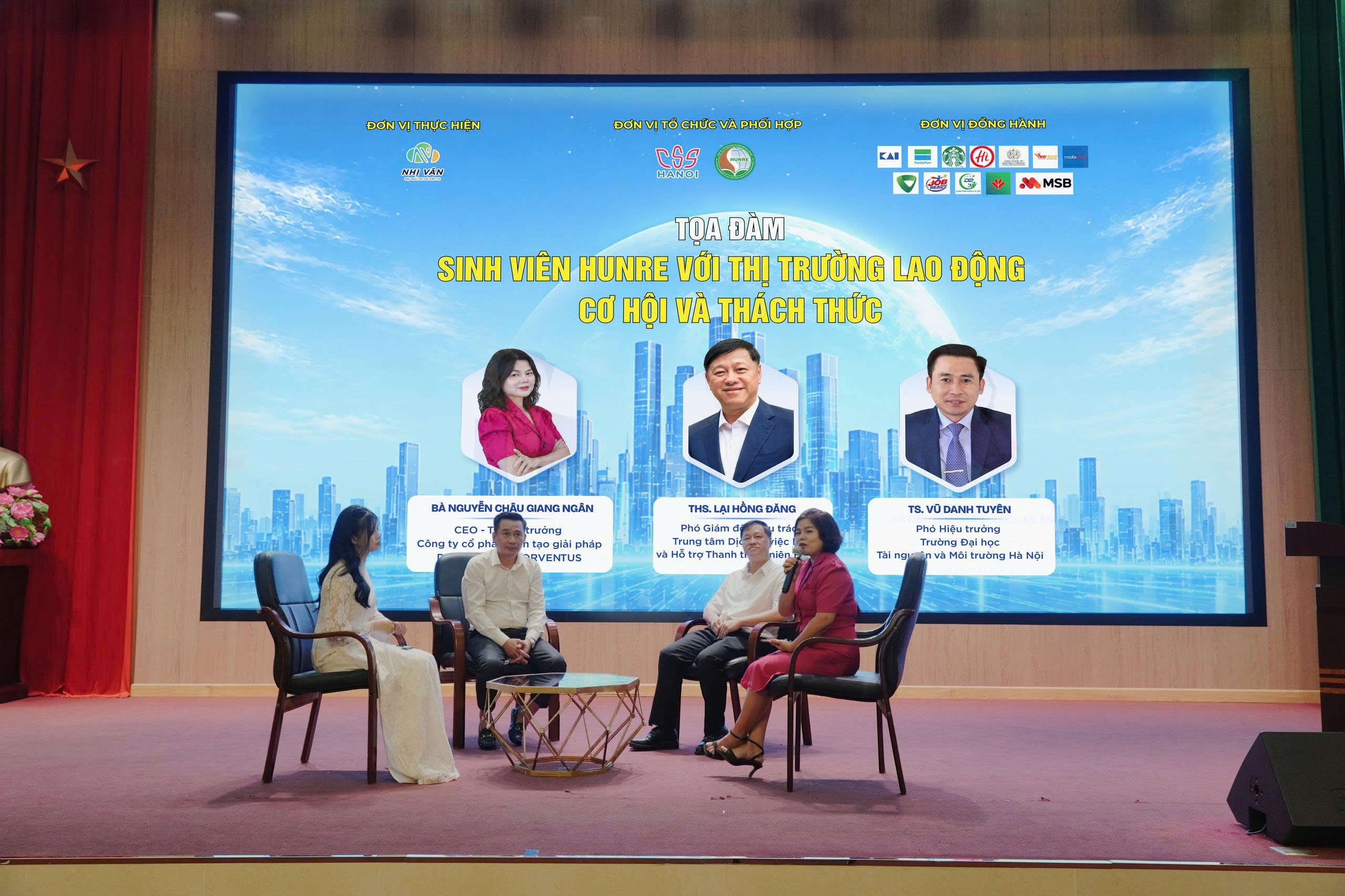 ket-noi-doanh-nghiep-mo-rong-co-hoi-viec-lam-cho-sinh-vien-03-1791795216.jpg