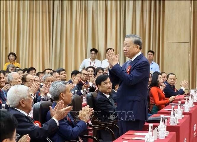 h-lap-dai-hoc-bach-khoa-ha-noi-stand-9299-1792042798.jpg