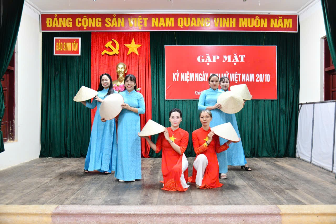 tiet-muc-van-nghe-cua-to-phu-nu-dao-sinh-ton-trong-buoi-gap-mat-1792425126.jpg