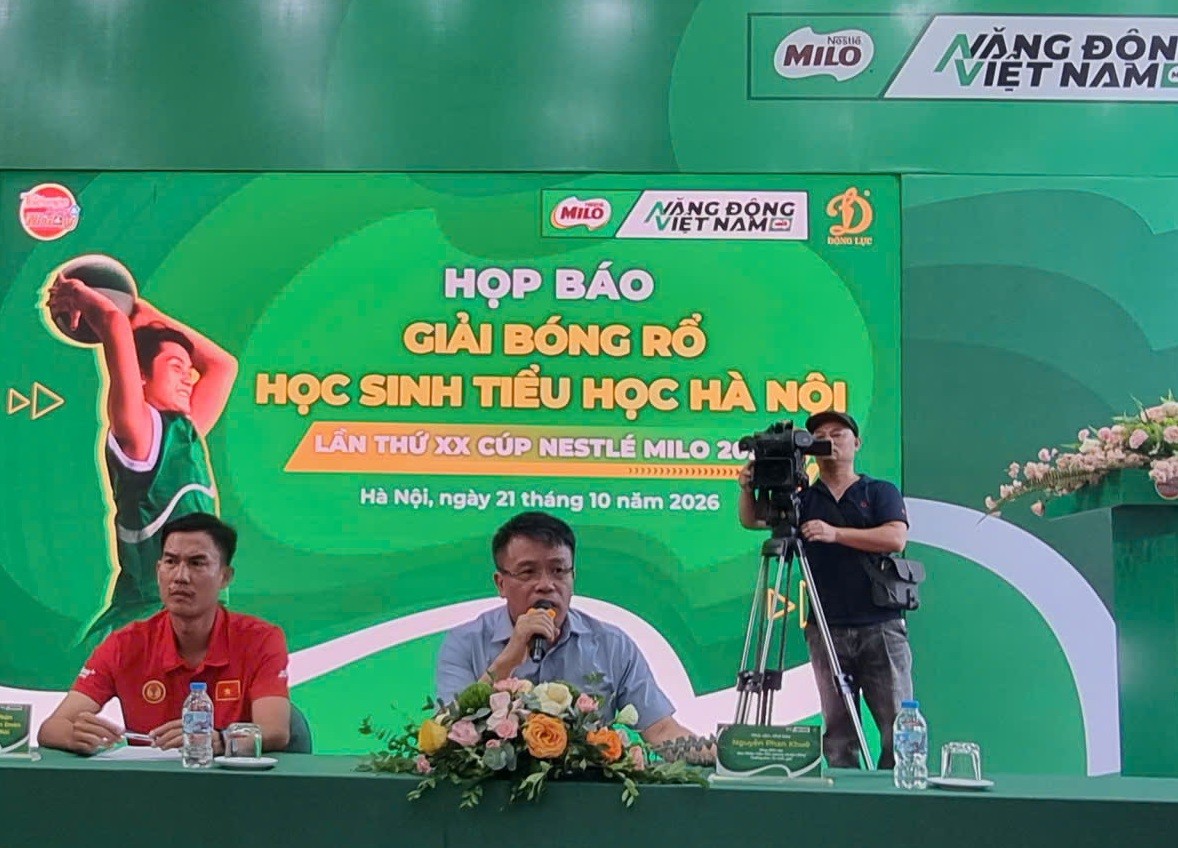 anh-2-ban-to-chuc-trao-doi-thong-tin-ve-giai-dau-toi-cac-phong-vien-nha-bao-1792589208.jpg