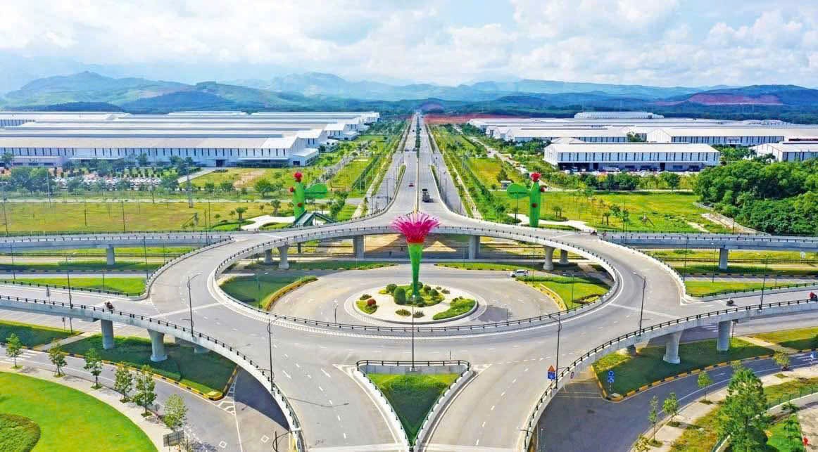 ha-tang-giao-thong-cung-cac-khu-cong-nghiep-tai-khu-vuc-chu-lai-gop-phan-mo-rong-kha-nang-ket-noi-tao-nen-tang-cho-phat-trien-do-thi-va-thu-hut-dau-tu-1792645365.jpg
