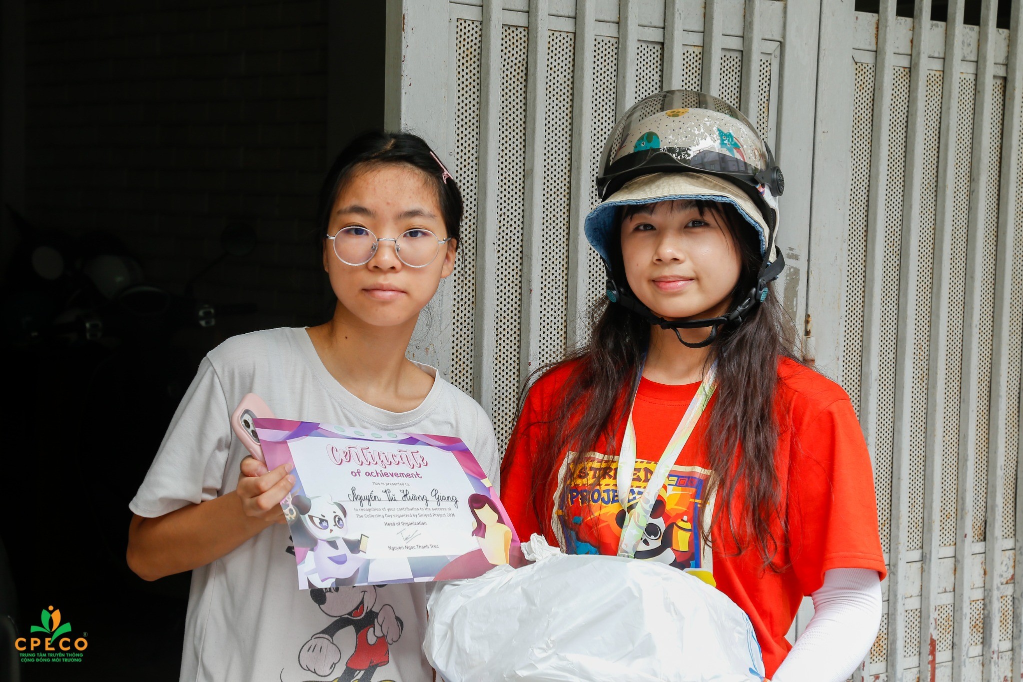 trao-giay-chung-nhan-1-1792673711.jpg