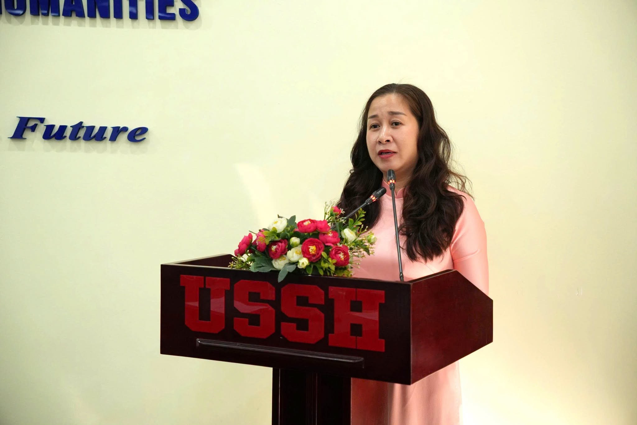 anh-1-ts-khanh-ly-1792759730.jpg