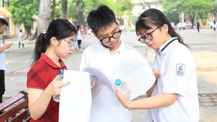 tuyensinh1-1792865837.jpeg