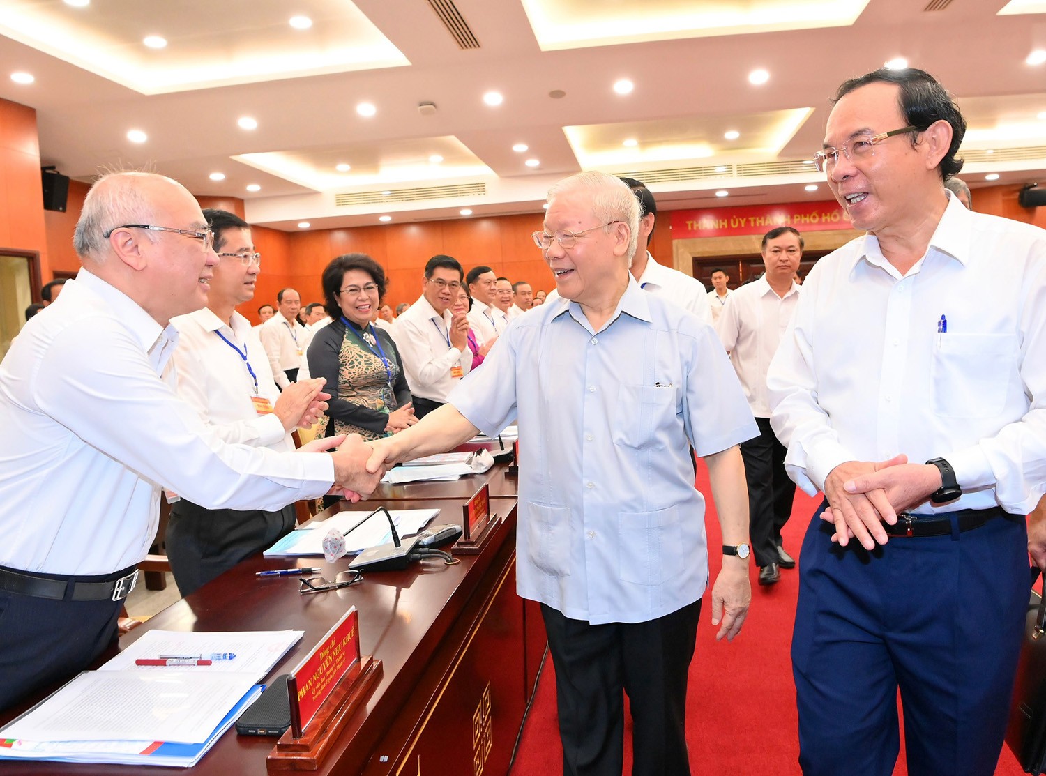 nlntv-tong-bi-thu-1665965509.jpg