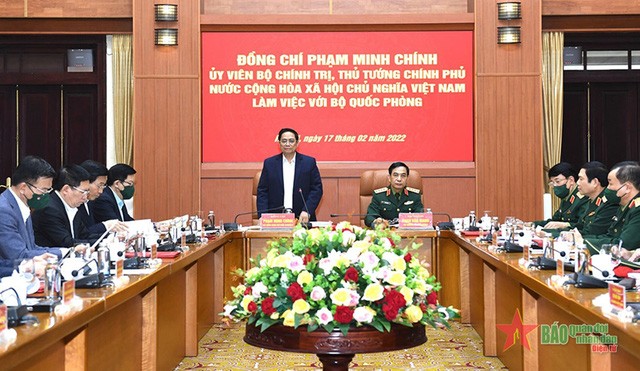 thu-tuong-chinh-phu-pham-minh-chinh-lam-viec-voi-bo-quoc-phong-1645155156.jpg