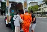 Nhân viên Điện lực Nam Sông Hương kịp thời hỗ trợ hai du khách gặp nạn giao thông