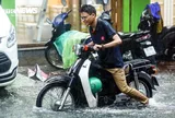 Miền Bắc mưa rất to đến 250mm, miền Trung tiếp tục nắng nóng trên 38°C
