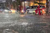 Thời tiết miền Nam chuyển mưa vào chiều tối, người dân lưu ý khi ra đường