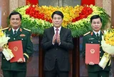 Chủ tịch nước trao Quyết định thăng quân hàm Thượng tướng đối với hai sĩ quan quân đội