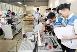 Học sinh vừa học văn hóa vừa học nghề, có được hỗ trợ hoặc miễn học phí toàn phần không?