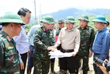 Phó Thủ tướng Hồ Quốc Dũng kiểm tra công tác khắc phục hậu quả lũ quét tại xã Mường Than