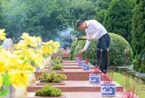 Thủ tướng Lê Minh Hưng tưởng niệm Chủ tịch Hồ Chí Minh, Đại tướng Võ Nguyên Giáp và các Anh hùng liệt sĩ tại Điện Biên Phủ