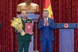 Tổng Bí thư, Chủ tịch nước Tô Lâm trao quyết định thăng quân hàm Thượng tướng đối với đồng chí Lê Quang Đạo