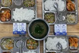 Thủ tướng yêu cầu công khai bữa ăn học sinh hằng ngày