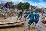 Bộ đội Trạm Ra đa 59 sát cánh cùng nhân dân vượt gian khó sau bão số 4