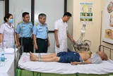 Thầy thuốc áo lính giữa lòng dân