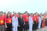 Ngành Giáo dục Điện Biên chào cờ dưới Cột cờ A Pa Chải, lan tỏa tinh thần yêu nước cho học sinh