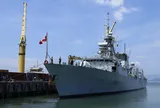 Tàu Hải quân Hoàng gia Canada cập cảng Tiên Sa, thăm hữu nghị thành phố Đà Nẵng