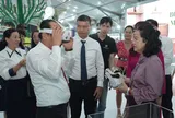 300 gian hàng cả nước hội tụ tại Đà Nẵng trong đêm khai mạc Hội chợ "Khơi nguồn đổi mới, thúc đẩy thương hiệu Việt
