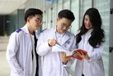TPHCM đề xuất hỗ trợ bác sĩ nội trú tối đa 100 triệu đồng/năm học