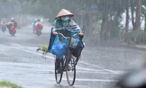 Dự báo thời tiết 17/5: Nhiều khu vực mưa dông, cảnh báo lốc sét và gió giật mạnh Hoặc: