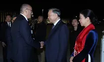 Tổng Bí thư, Chủ tịch nước Tô Lâm đến Paris bắt đầu thăm chính thức Cộng hòa Pháp và dự Hội nghị Thượng đỉnh Không gian vũ trụ