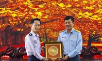 Tham mưu trưởng Lực lượng tự vệ trên không Nhật Bản thăm và làm việc tại Tiểu đoàn 64