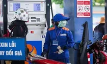 Tính chuyện “hạ nhiệt” giá xăng bằng cách đề xuất cắt 50% thuế môi trường