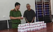 Kẻ buôn bán thuốc chữa bệnh giả bị khởi tố