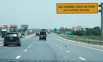 CSGT sẽ không xử phạt lỗi khoảng cách nếu đường không có biển báo, vạch kẻ