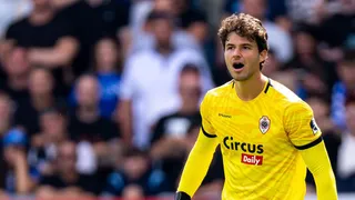 Thủ môn MU ra “lệnh cấm lạ” trong phòng thay đồ