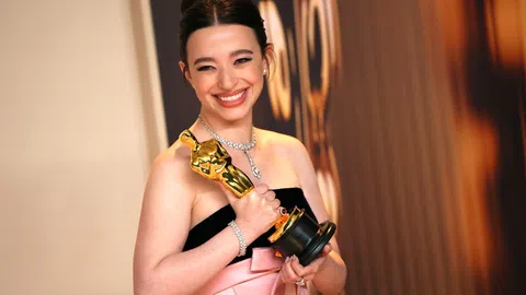 Nữ chính phim 18+ giành tới 5 giải Oscar 2025 là ai?