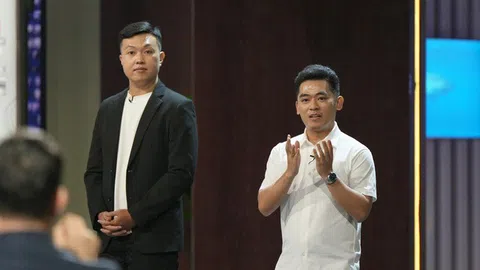 Ném iPhone ‘câu’ cá mập, startup trúng deal 12 tỷ ở Shark Tank