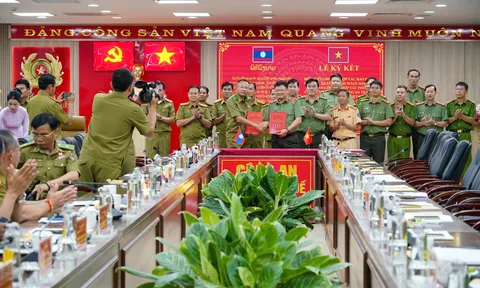 Hội đàm đánh giá kết quả hợp tác bảo đảm an ninh, trật tự giữa Công an thành phố Huế và Công an hai tỉnh Salavan, Sê Kông