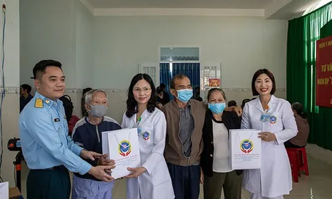 Xuân canh trời – Tết thắm tình quân dân