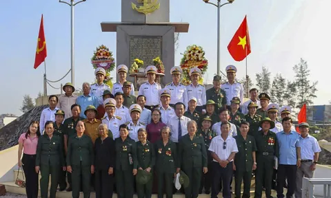 Lữ đoàn Đặc công nước Hải quân 126 tổ chức chương trình “Hành quân về nguồn”