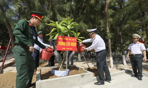 Xanh hóa Trường Sa - Hành trình gieo mầm từ trái tim đất Việt