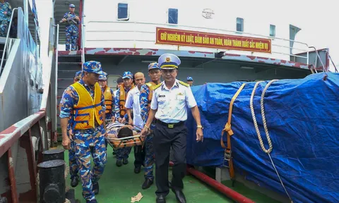 Từ Trường Sa về đất liền: Hành trình đưa ngư dân gặp nạn trở về