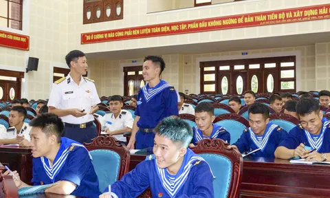 Bồi đắp lý tưởng, thắp sáng khát vọng được cống hiến dưới mái trường Hải quân