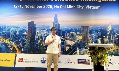 Câu chuyện của cử nhân AI trẻ nhất bước vào giảng đường với vai trò trợ giảng