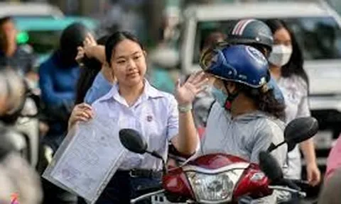 Tuyển sinh lớp 10 Hà Nội, TP.HCM: Cơ hội vào công lập chưa tới 70%